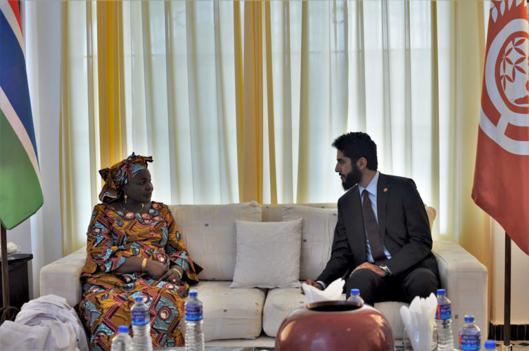 Secretario General de la OCE se reúne con la Ministra de Educación Básica y Secundaria de Gambia