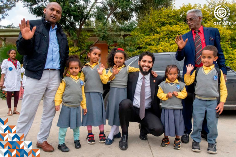 الأمين العام لمنظمة التعاون التعليمي يزور المدارس في أديس أبابا